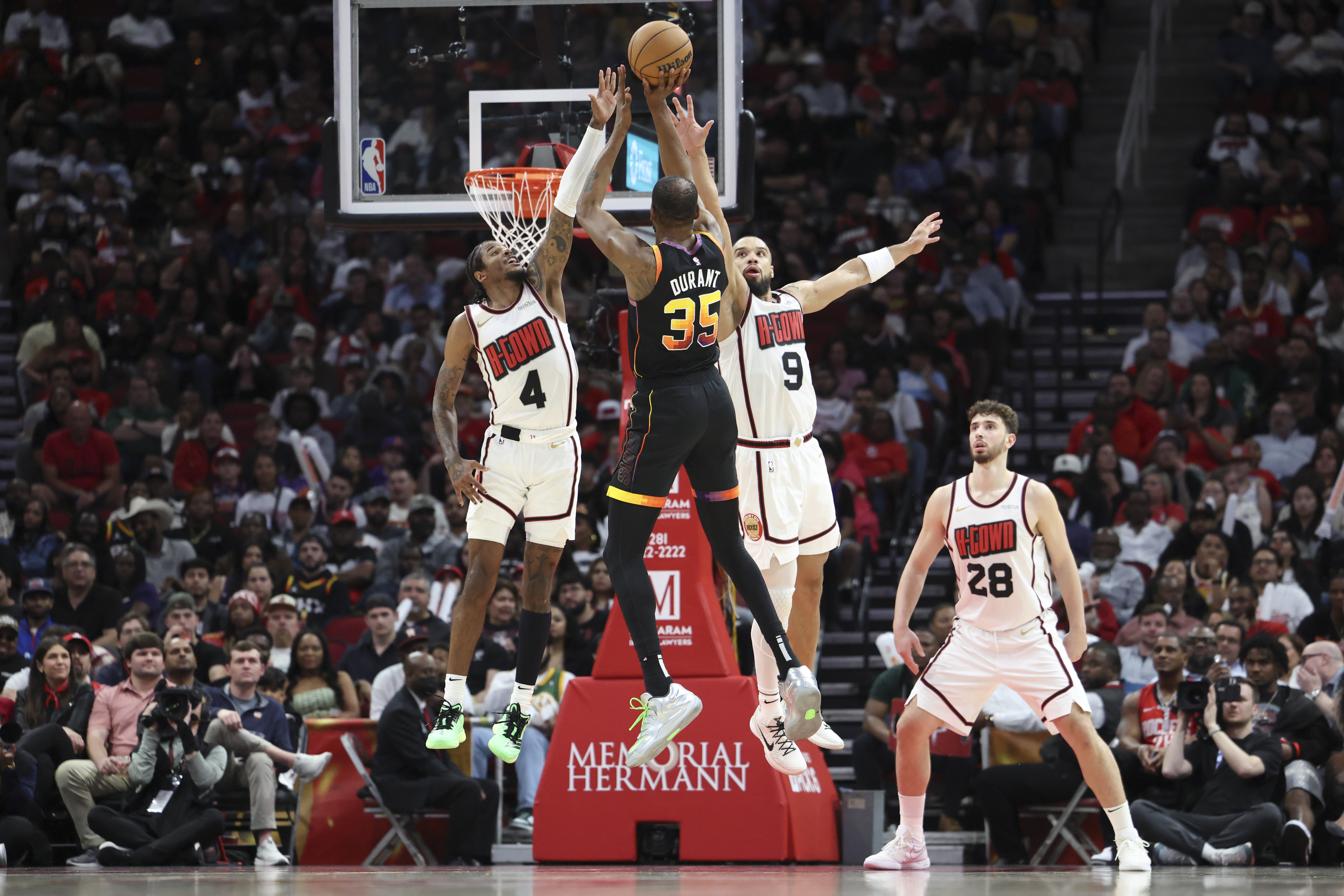 火箭媒体人：申京&KD&格林极端球迷太过分 饭圈文化是种病
