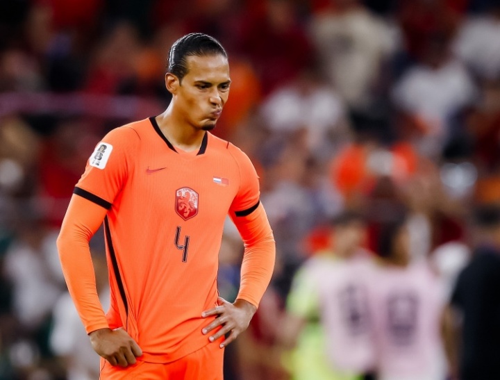 邮报：范戴克等待哈维征召，无信息表明他会被排除出荷兰队规划