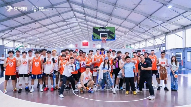荣耀加冕!南京华泰力压群雄,问鼎2026 FIBA Open 3x3淮南站 荣耀加冕!南京华泰力压群雄,问鼎2026 FIBA Open 3x3淮南站